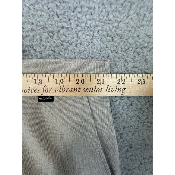 Travis Matthew Beck Golf Shorts Mens Size 42 Beige Khaki Microcheck - Picture 8 of 11